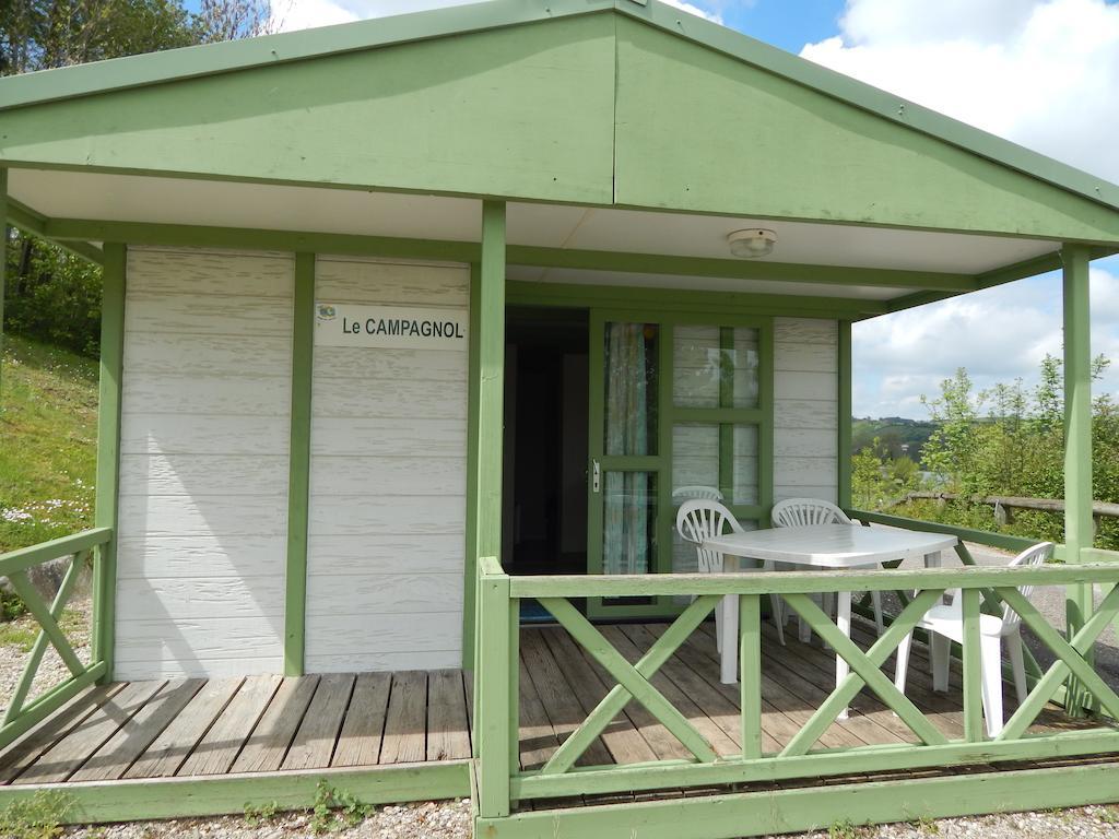 Camping Du Moulin Hotell Meyrieu-les-Etangs Rum bild