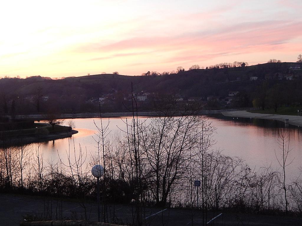 Camping Du Moulin Hotell Meyrieu-les-Etangs Exteriör bild